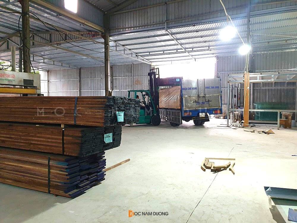 Mộc Nam Dương - Xưởng sản xuất sofa gỗ óc chó theo yêu cầu đạt chuẩn chất lượng và có giá trị thẩm mỹ cao